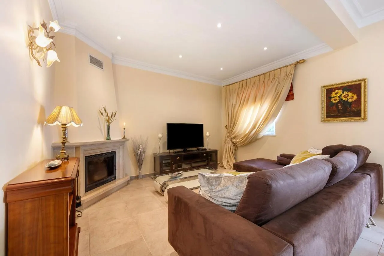 Villa Tucha 12