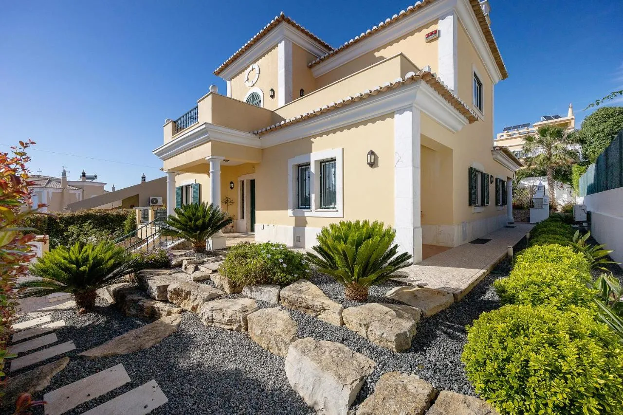 Villa Tucha 20